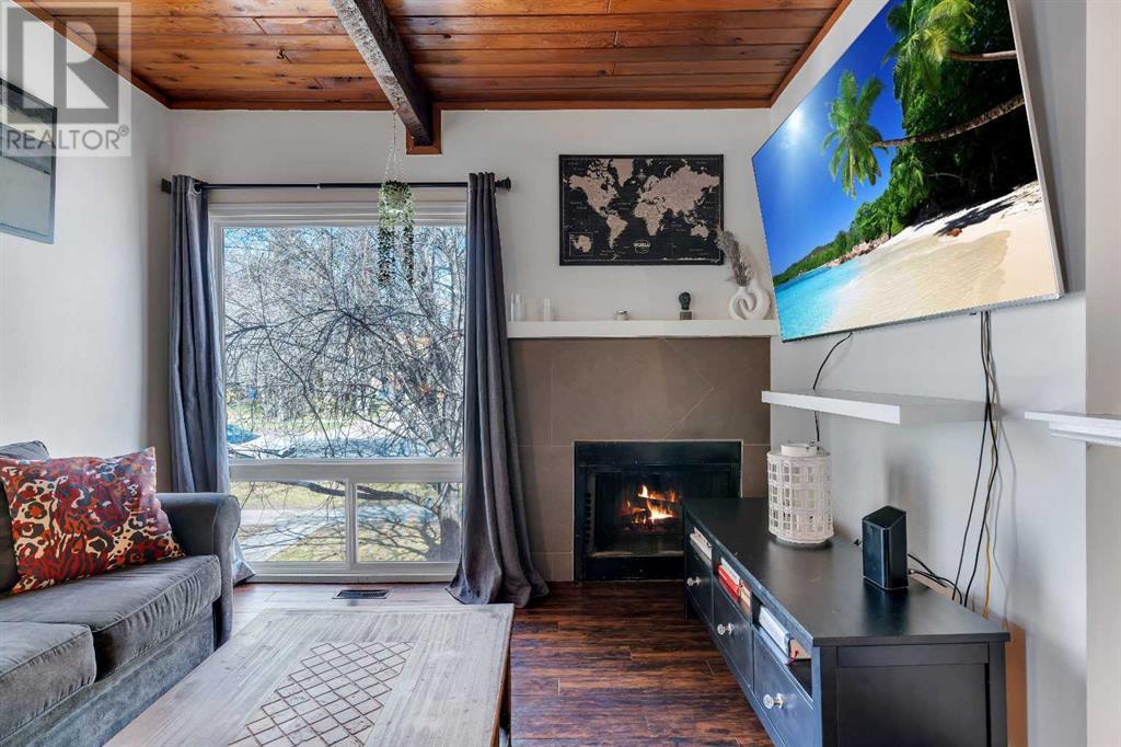 Single Family House Bi-level for Sale in  Rundlehorn Drive NE Pineridge Calgary 