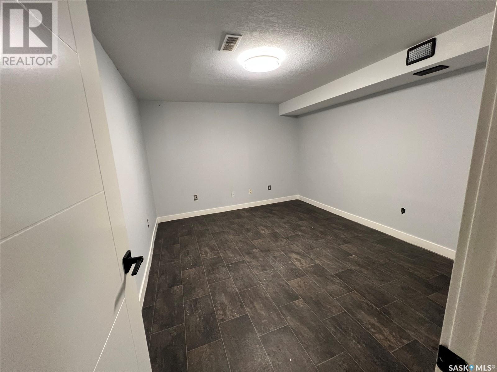 Photo 8 of 1307 Fleet Street, Regina SK