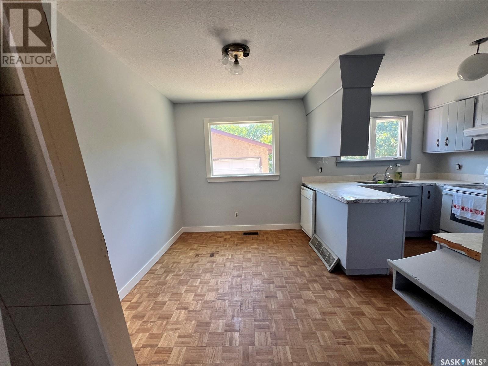 Photo 24 of 1307 Fleet Street, Regina SK