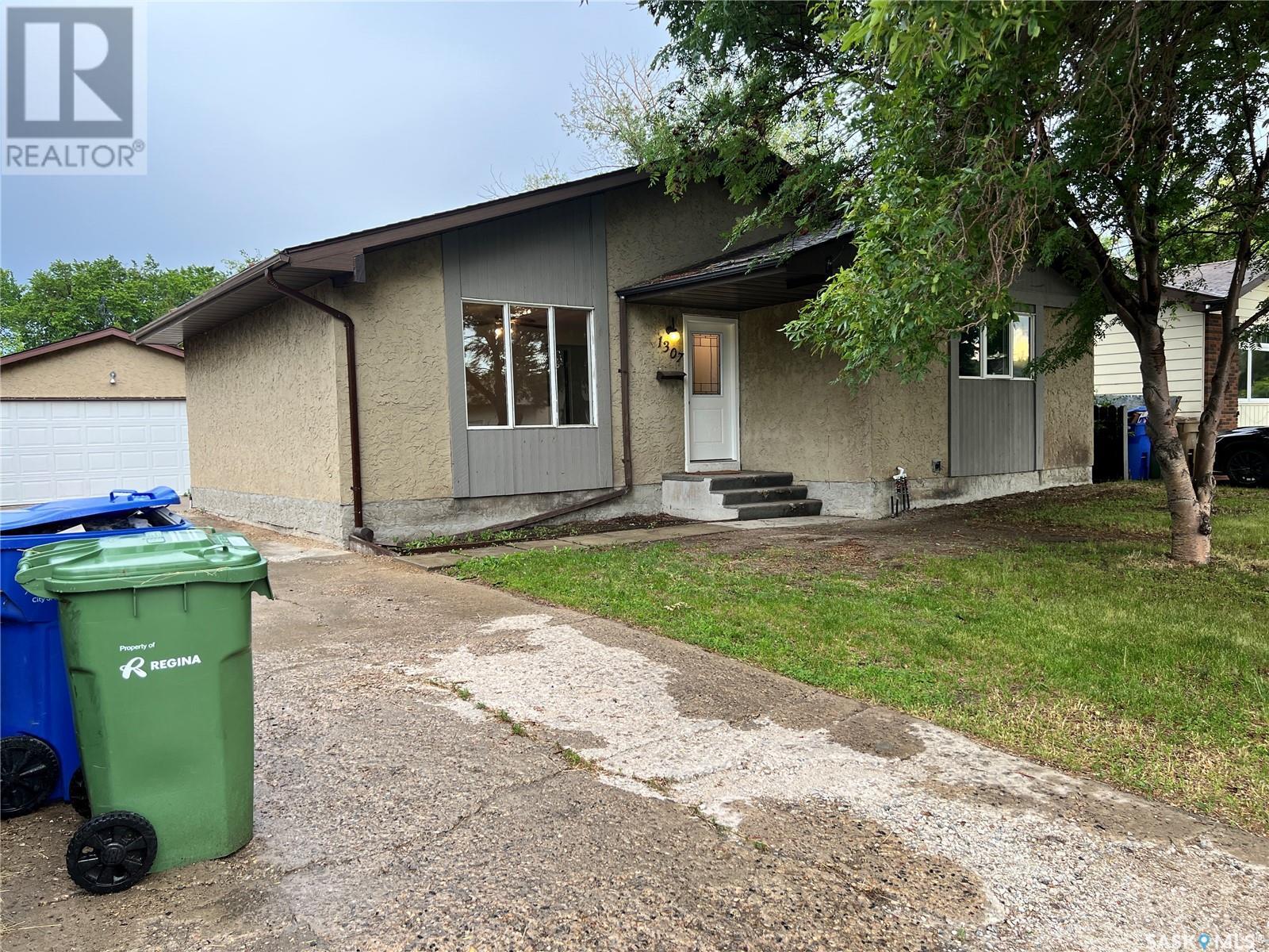 Photo 16 of 1307 Fleet Street, Regina SK
