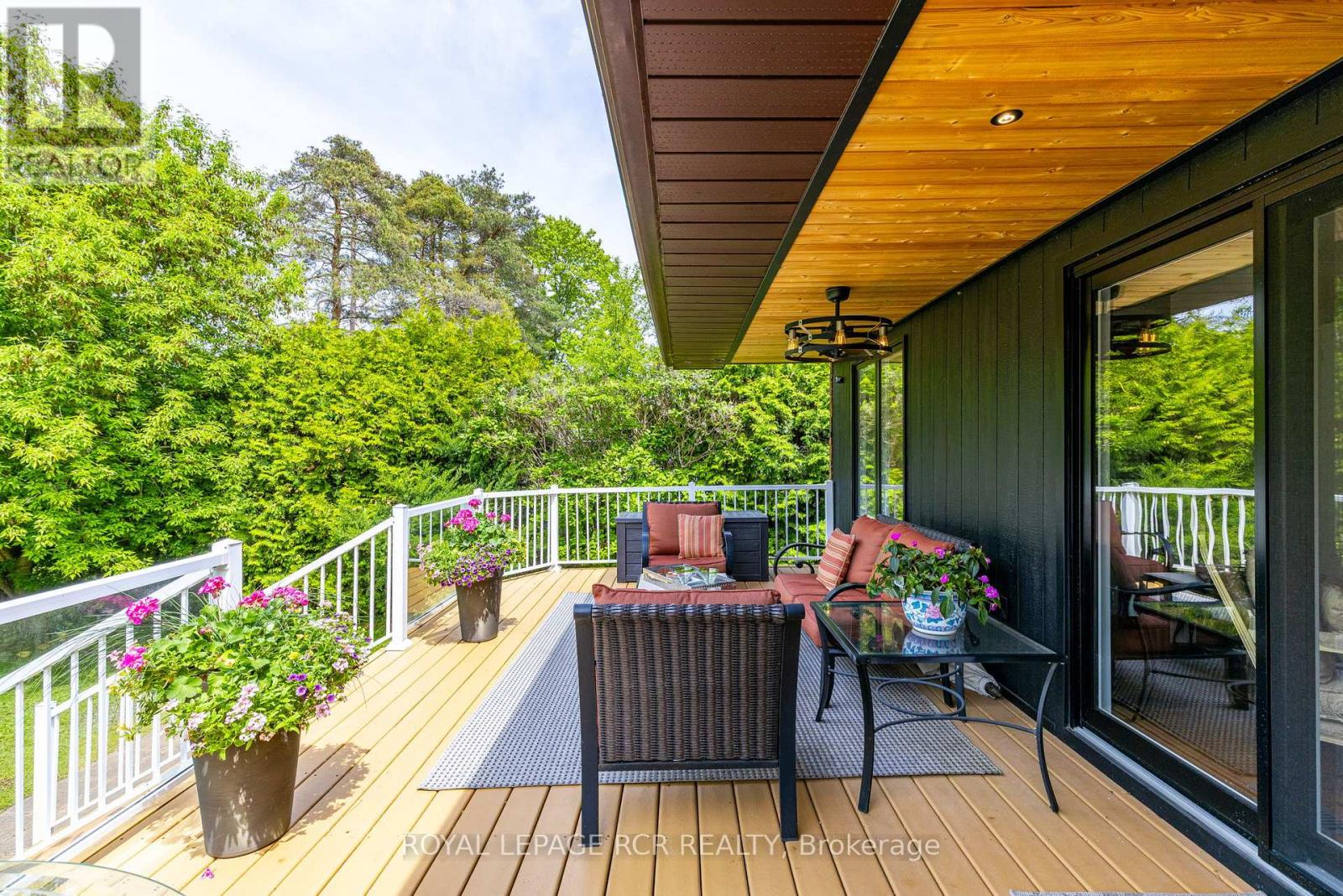 Photo 32 of 1 Lormik Drive, Uxbridge ON