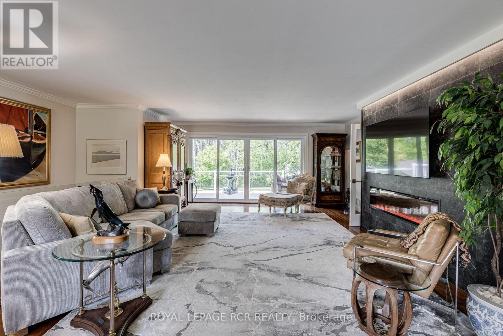 Photo 12 of 1 Lormik Drive, Uxbridge ON