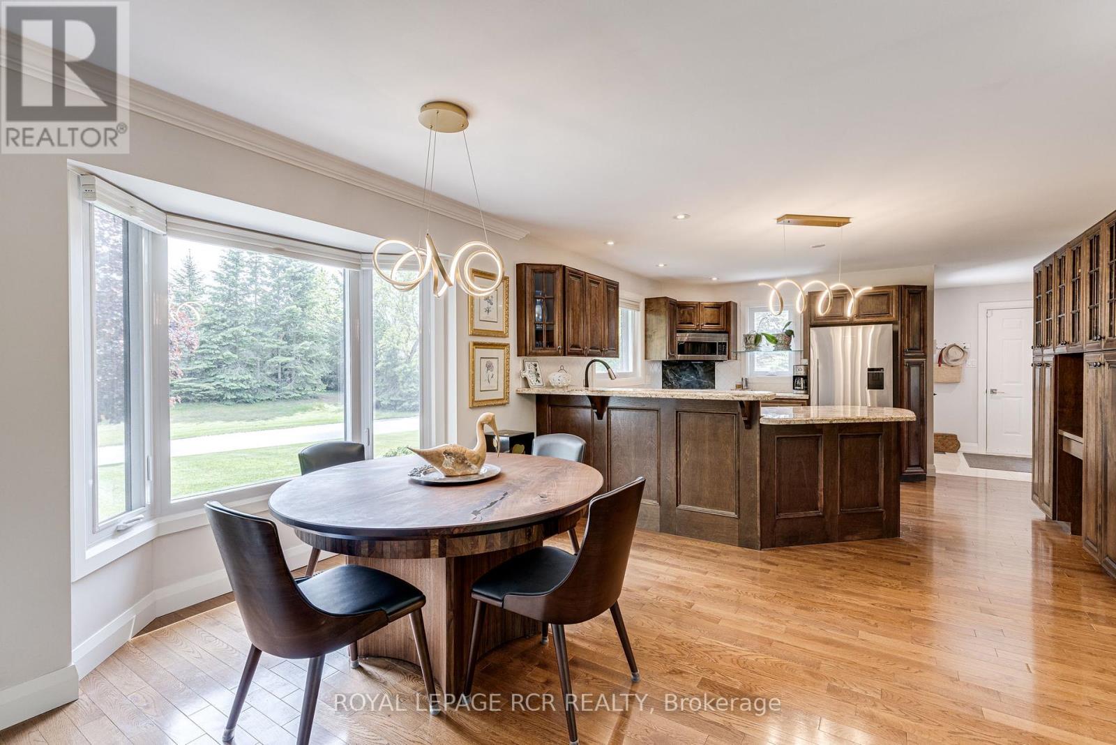 Photo 7 of 1 Lormik Drive, Uxbridge ON