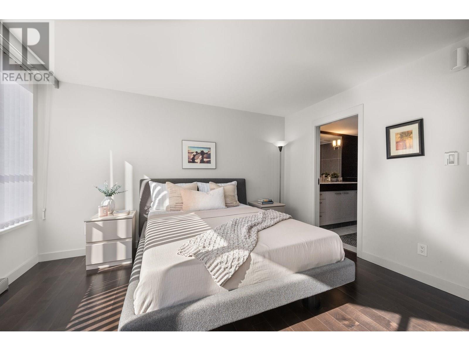 Photo 14 of 602 717 Jervis Street, Vancouver BC