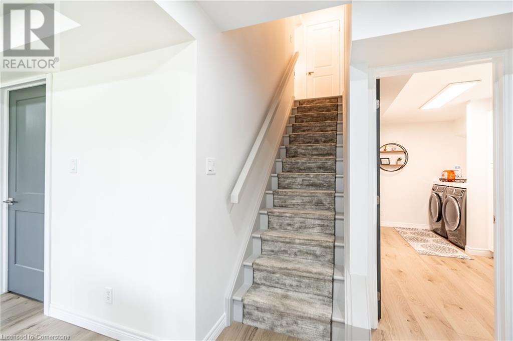 Photo 34 of 16 Whiting Drive, Paris ON