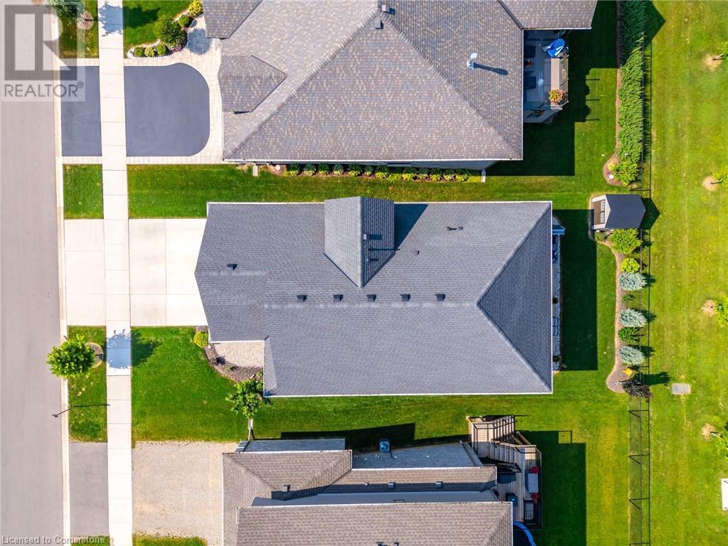 Photo 8 of 16 Whiting Drive, Paris ON