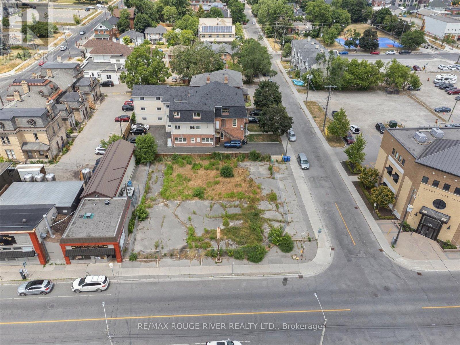 Photo 6 of 288 Charlotte Street, Peterborough Central ON