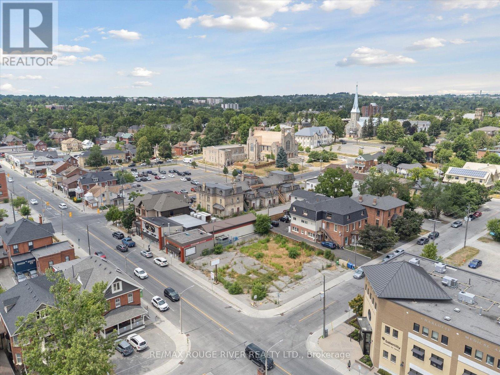 Photo 5 of 288 Charlotte Street, Peterborough Central ON