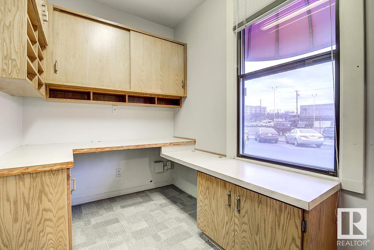 Photo 15 of 10541 81 Av Nw, Edmonton AB