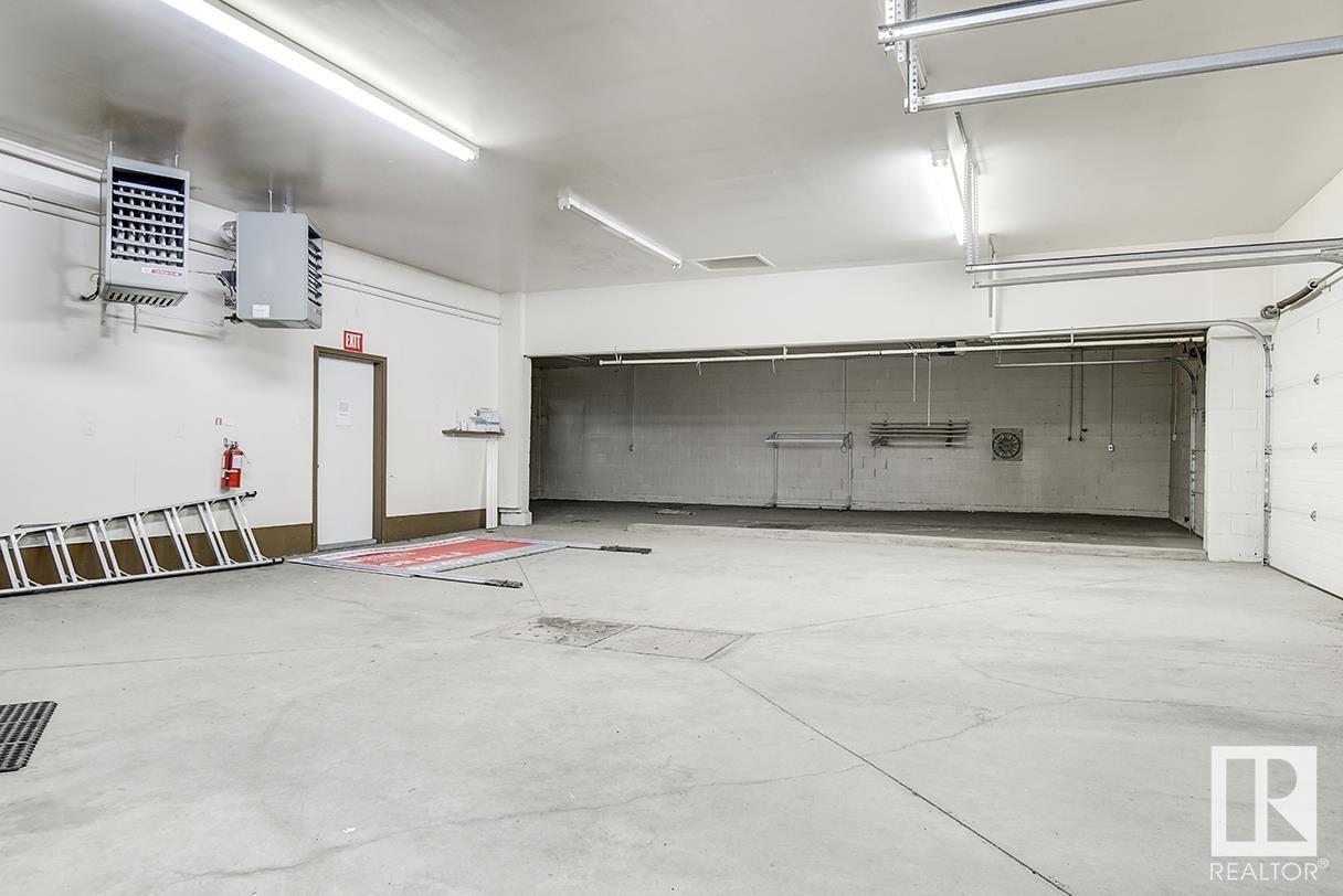 Photo 16 of 10541 81 Av Nw, Edmonton AB