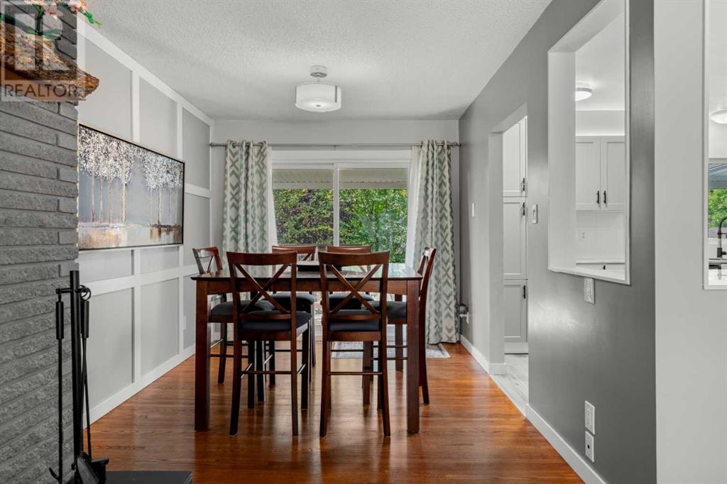 Single Family House Bi-level for Sale in  Bearspaw Drive NW Brentwood Calgary 
