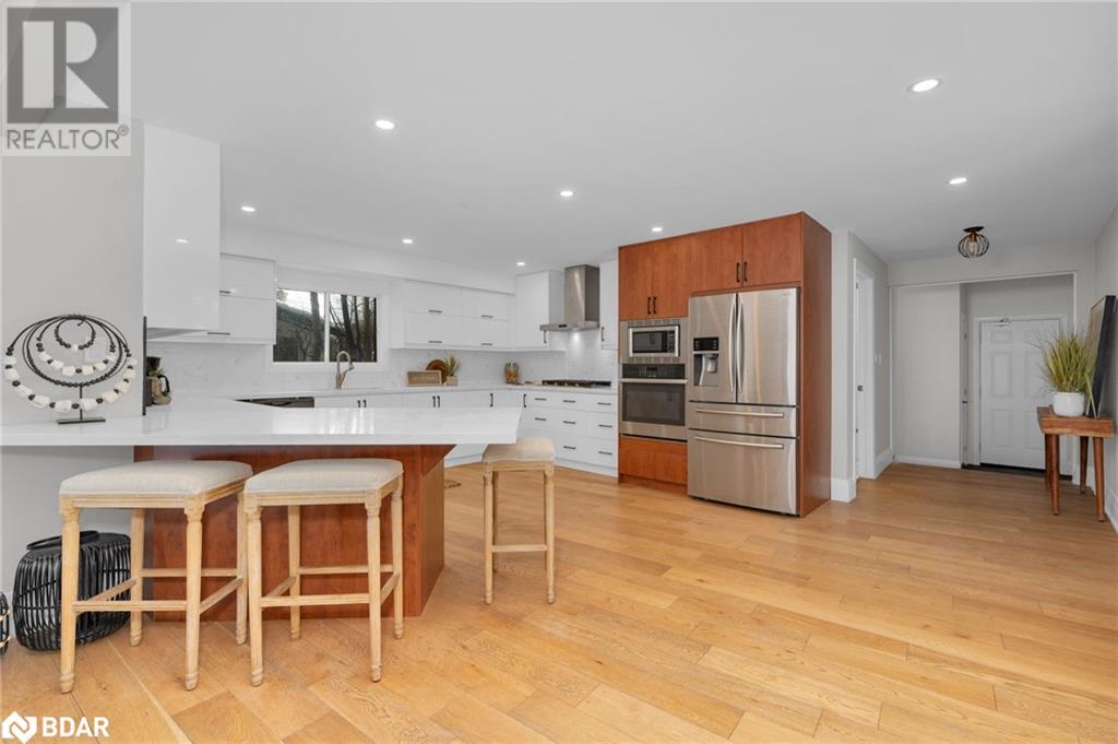 Photo 9 of 943 Barry Avenue, Innisfil ON