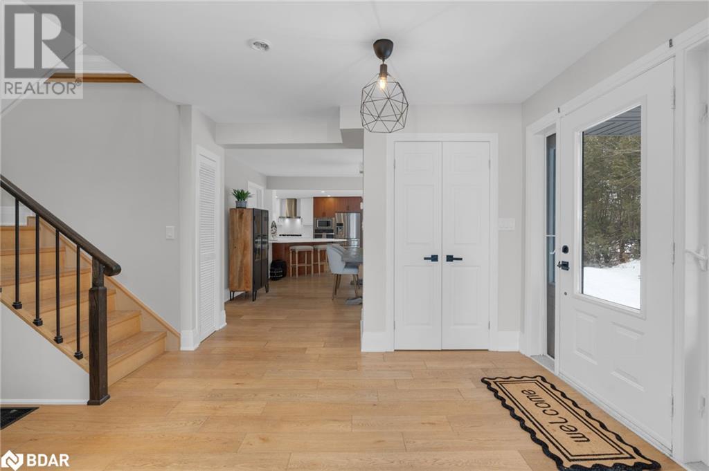 Photo 7 of 943 Barry Avenue, Innisfil ON