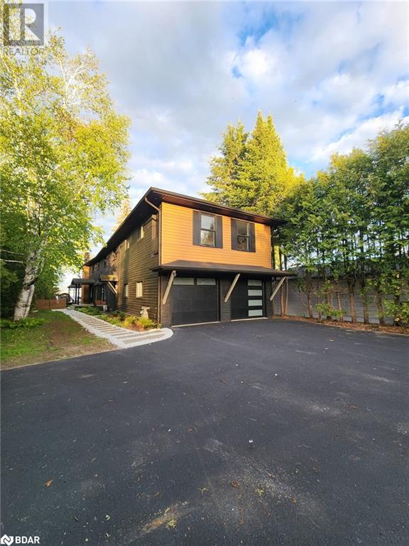 Photo 45 of 943 Barry Avenue, Innisfil ON