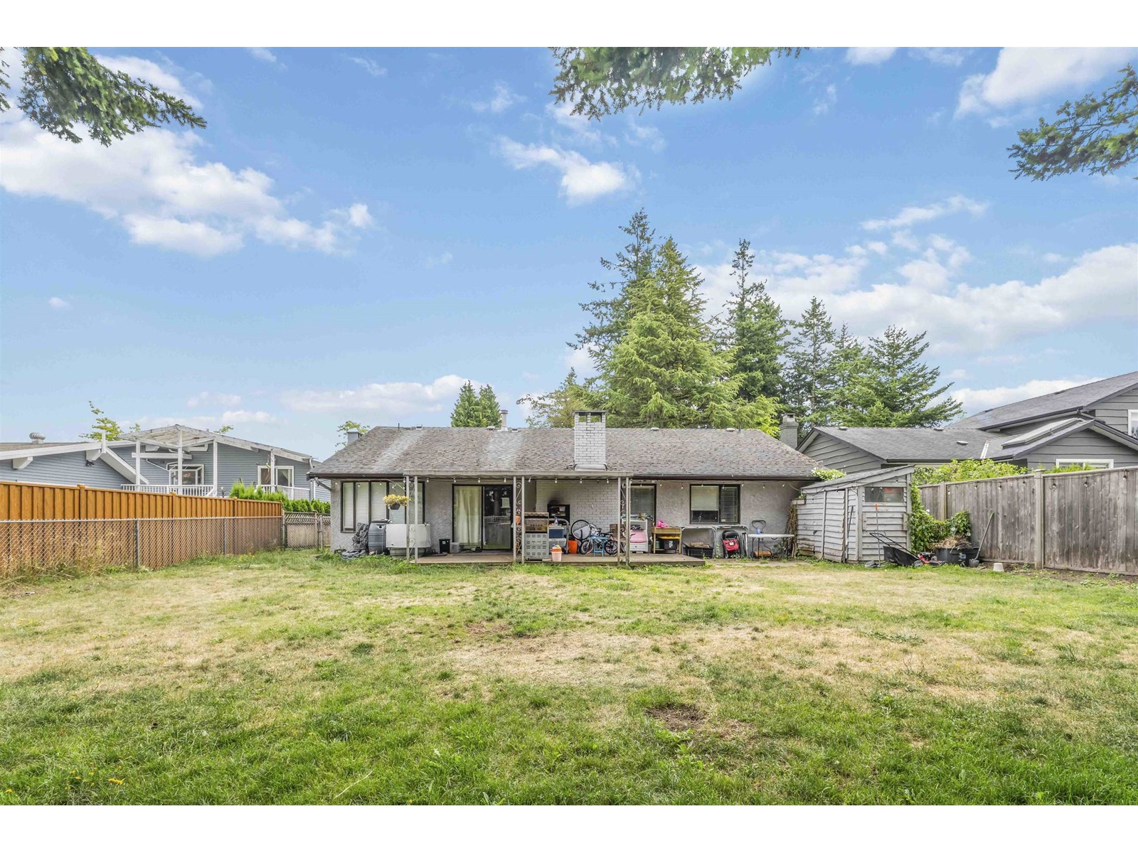 Photo 23 of 15491 Roper Avenue, White Rock BC