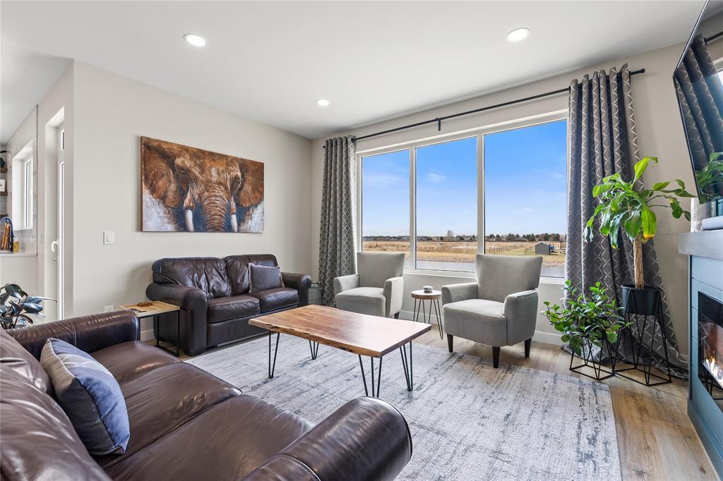Photo 5 of 23 Murano Cove, Steinbach MB
