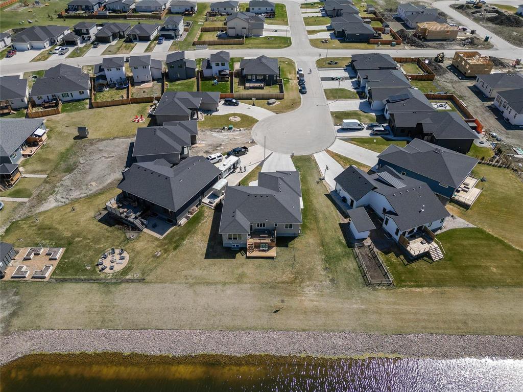 Photo 8 of 23 Murano Cove, Steinbach MB