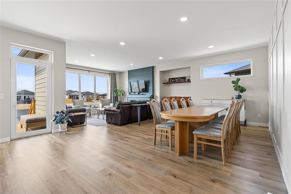 Photo 3 of 23 Murano Cove, Steinbach MB