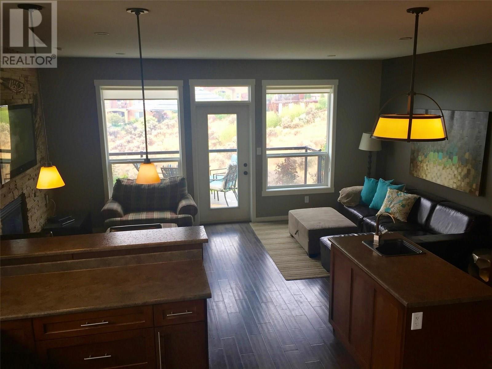 Photo 6 of 552 Trillium Drive, Kamloops BC