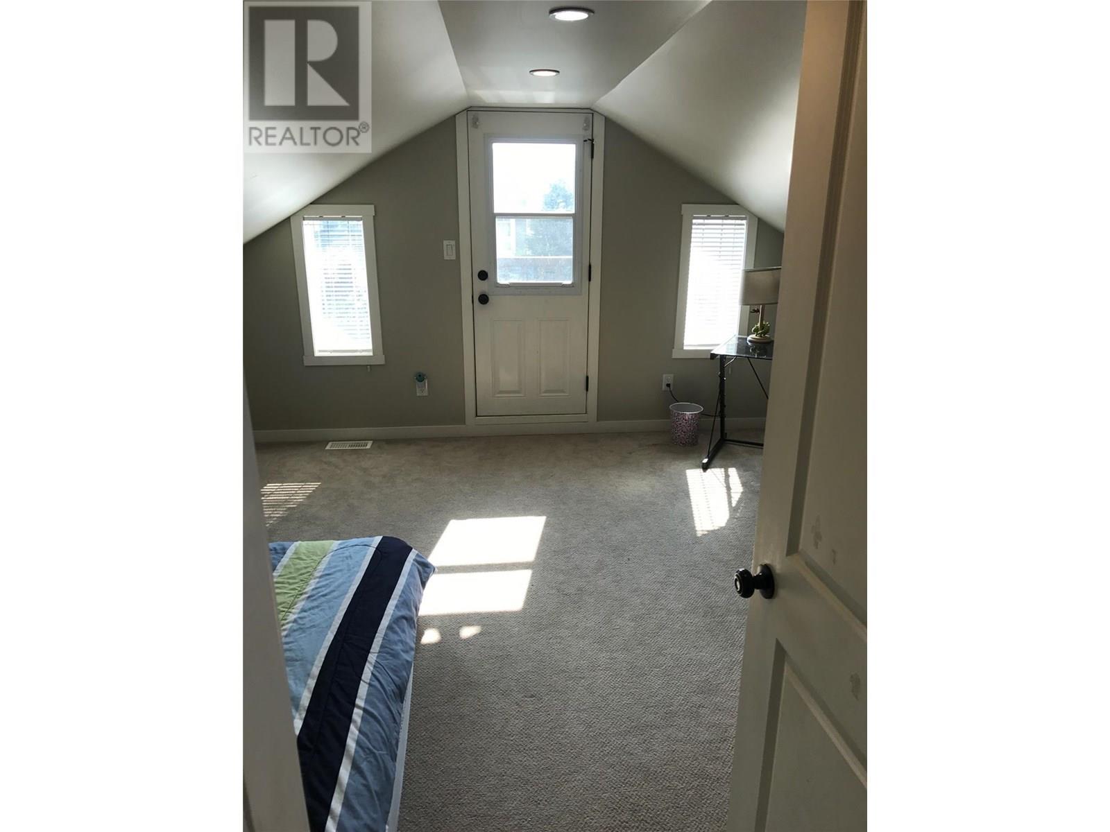 Photo 13 of 552 Trillium Drive, Kamloops BC