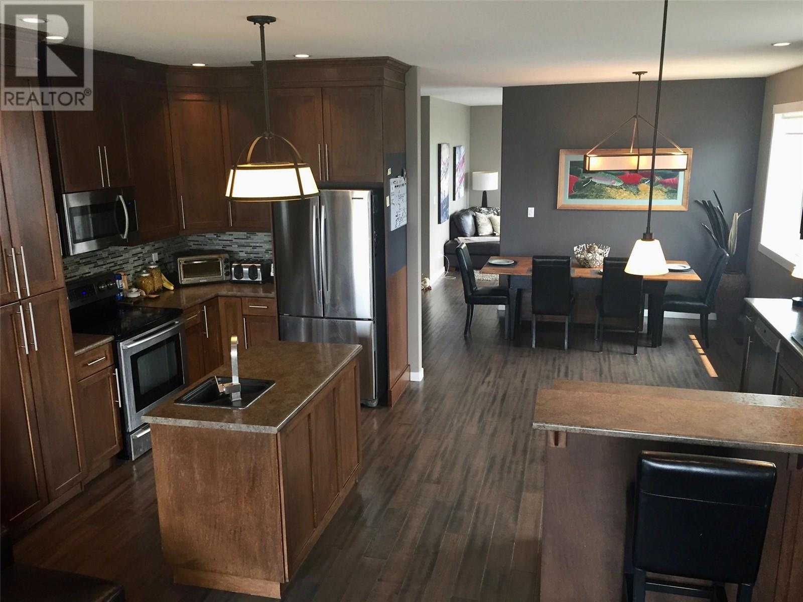 Photo 9 of 552 Trillium Drive, Kamloops BC