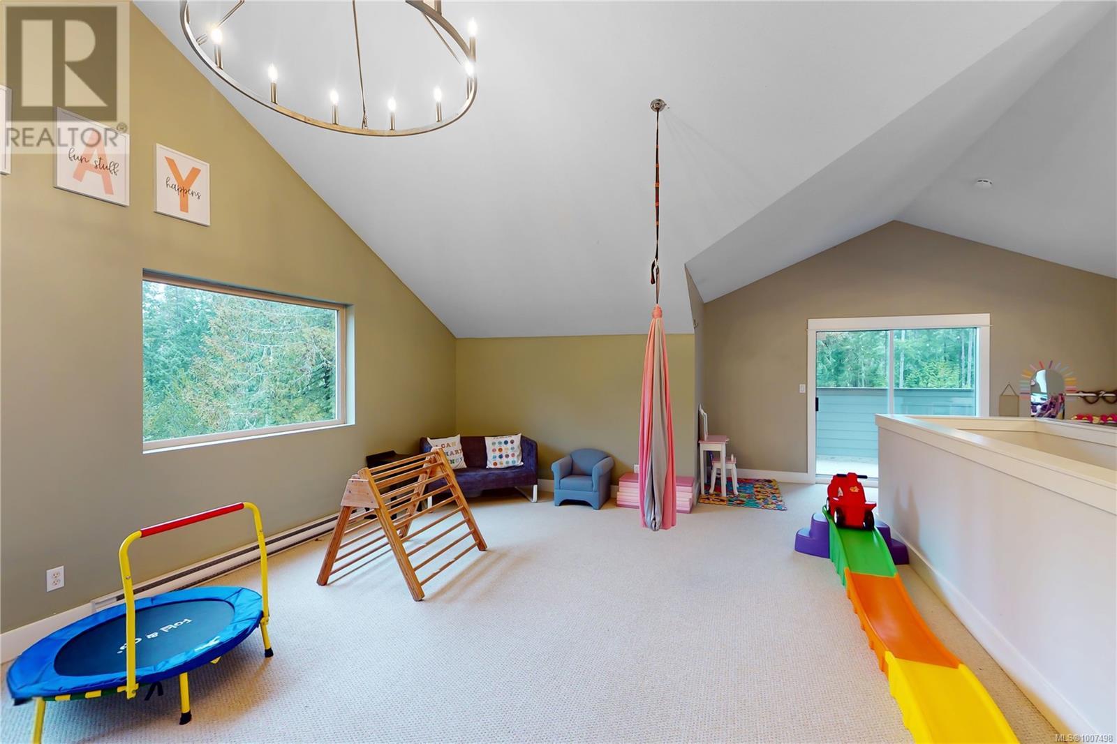 Photo 44 of 907 Hemsworth Rd, Qualicum Beach BC