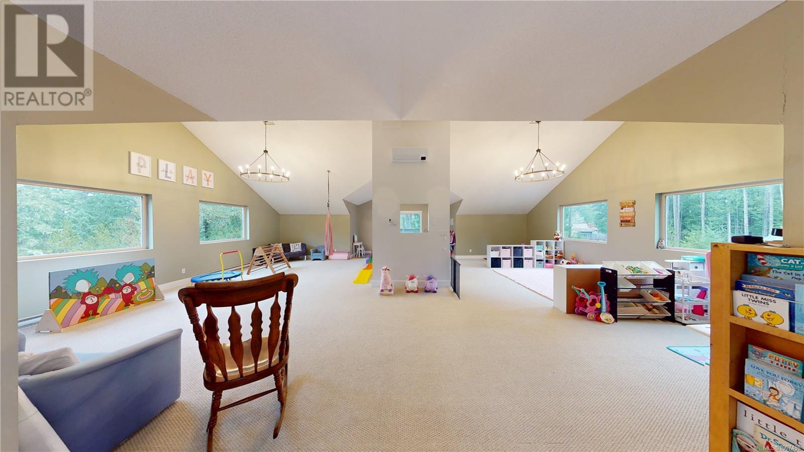 Photo 45 of 907 Hemsworth Rd, Qualicum Beach BC