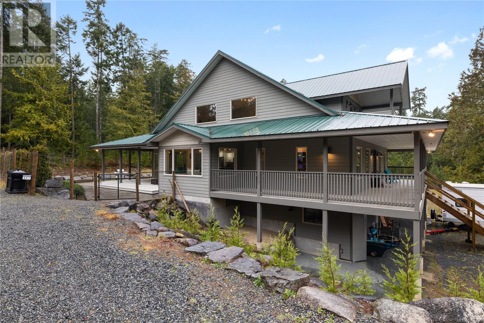 Photo 19 of 907 Hemsworth Rd, Qualicum Beach BC