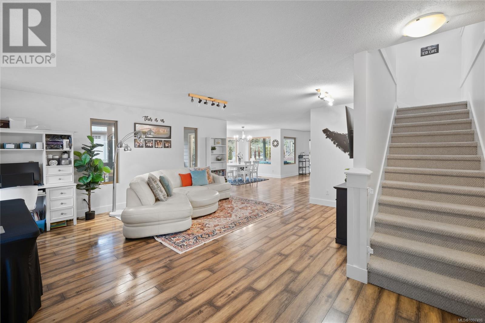 Photo 24 of 907 Hemsworth Rd, Qualicum Beach BC