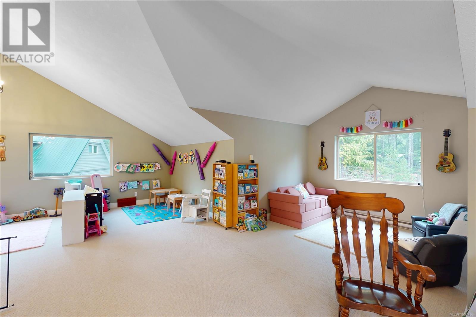 Photo 40 of 907 Hemsworth Rd, Qualicum Beach BC