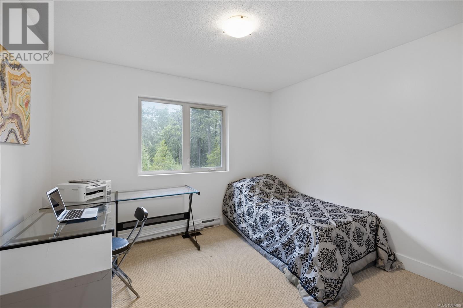 Photo 34 of 907 Hemsworth Rd, Qualicum Beach BC