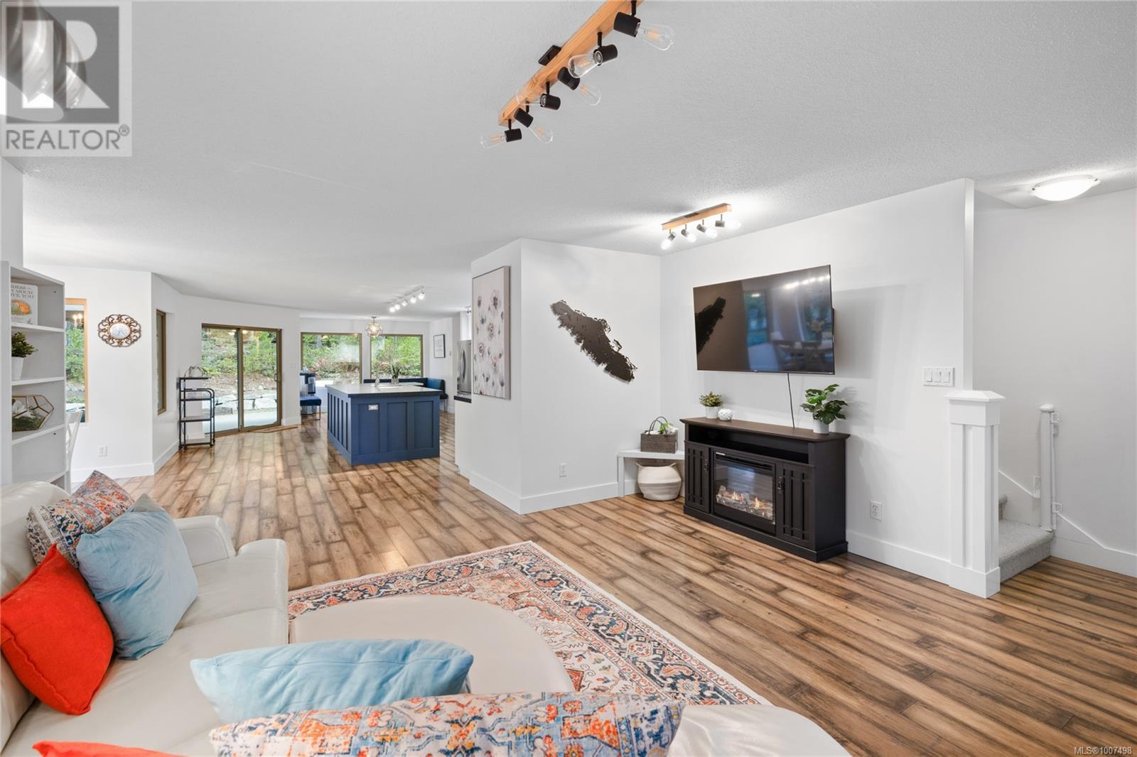 Photo 23 of 907 Hemsworth Rd, Qualicum Beach BC