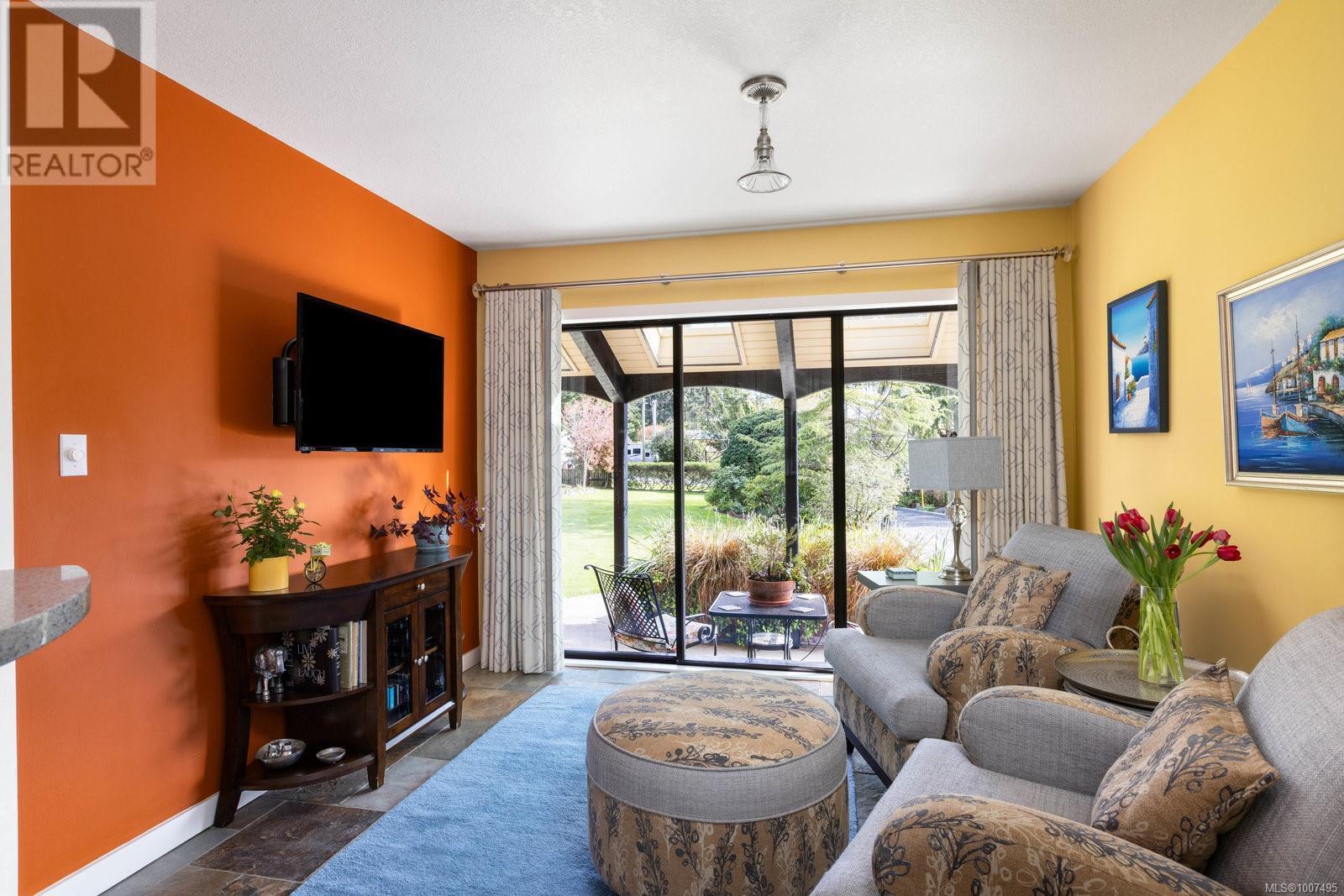  10807 Madrona Drive, North Saanich
