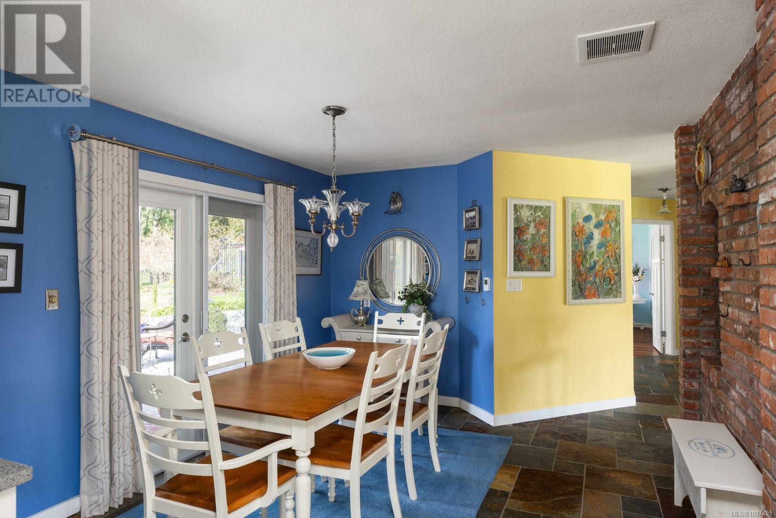  10807 Madrona Drive, North Saanich