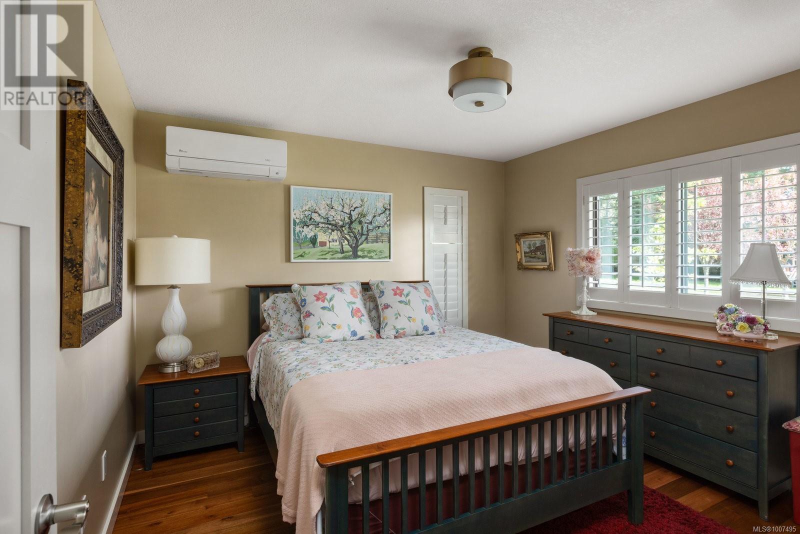  10807 Madrona Drive, North Saanich