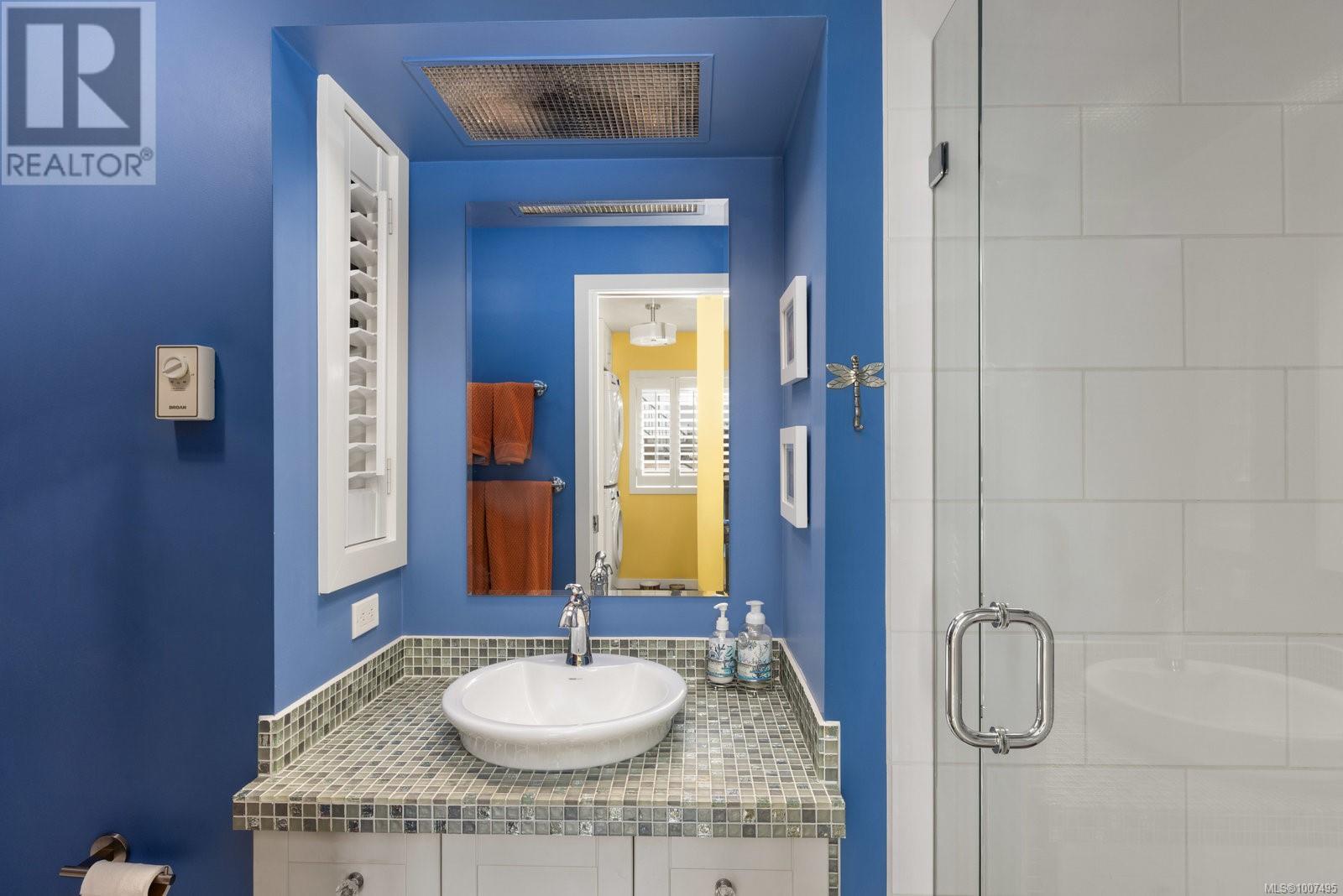  10807 Madrona Drive, North Saanich