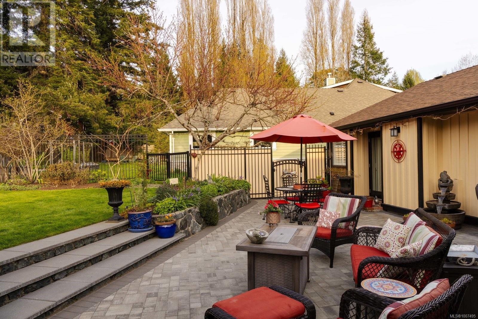  10807 Madrona Drive, North Saanich