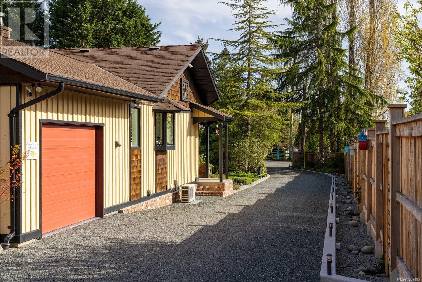  10807 Madrona Drive, North Saanich
