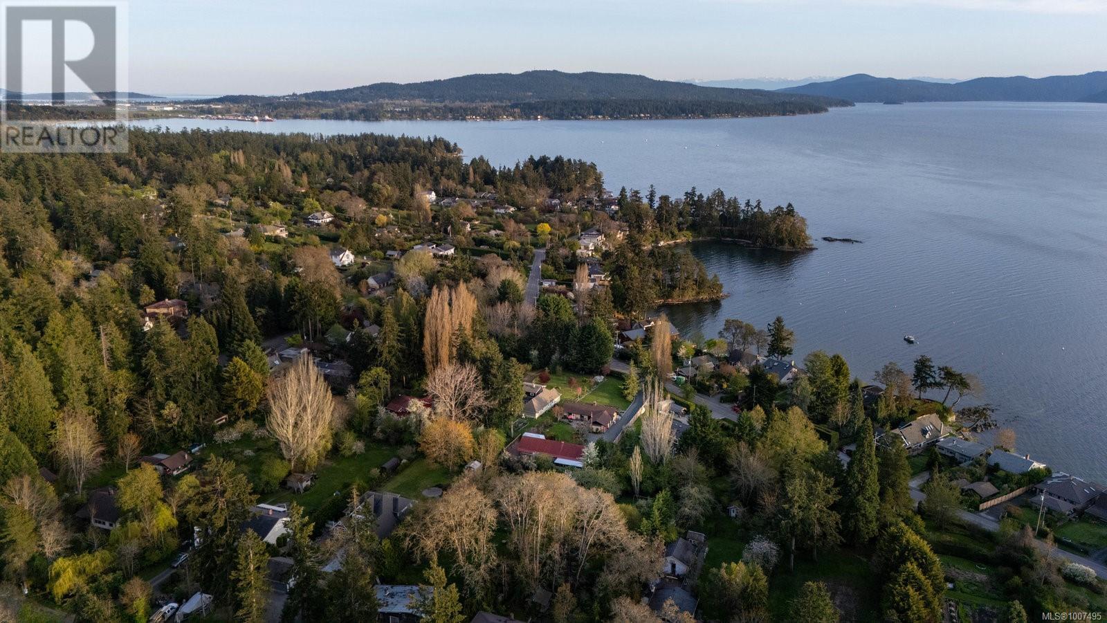  10807 Madrona Drive, North Saanich