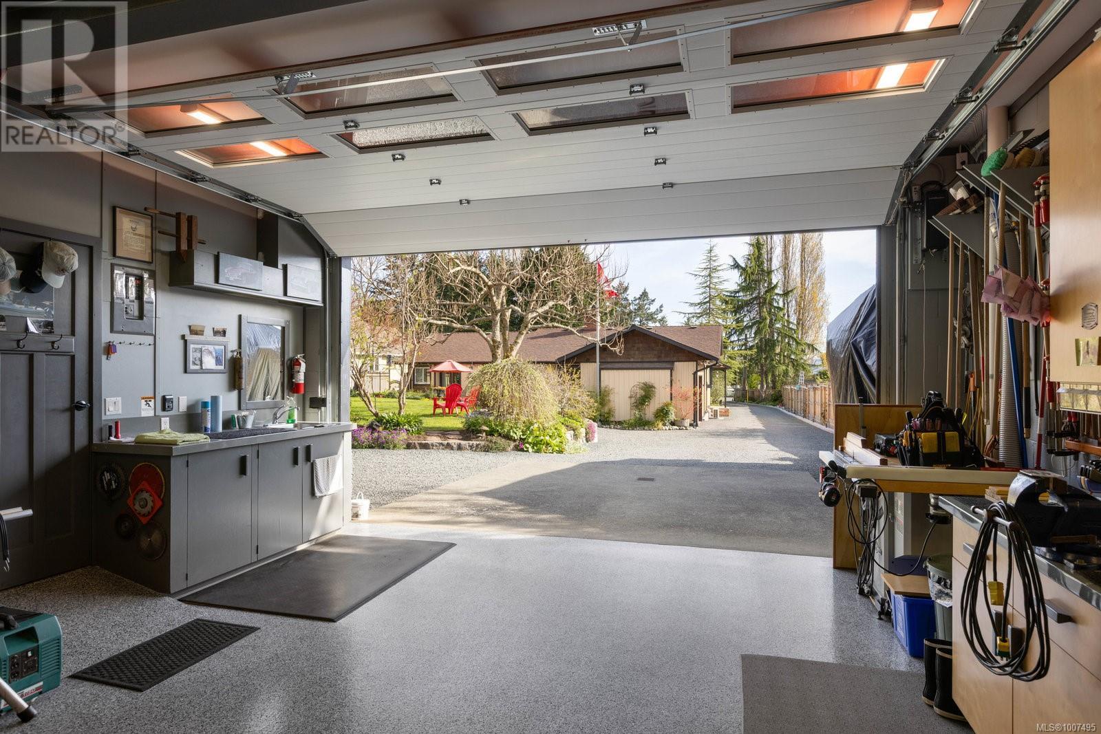  10807 Madrona Drive, North Saanich