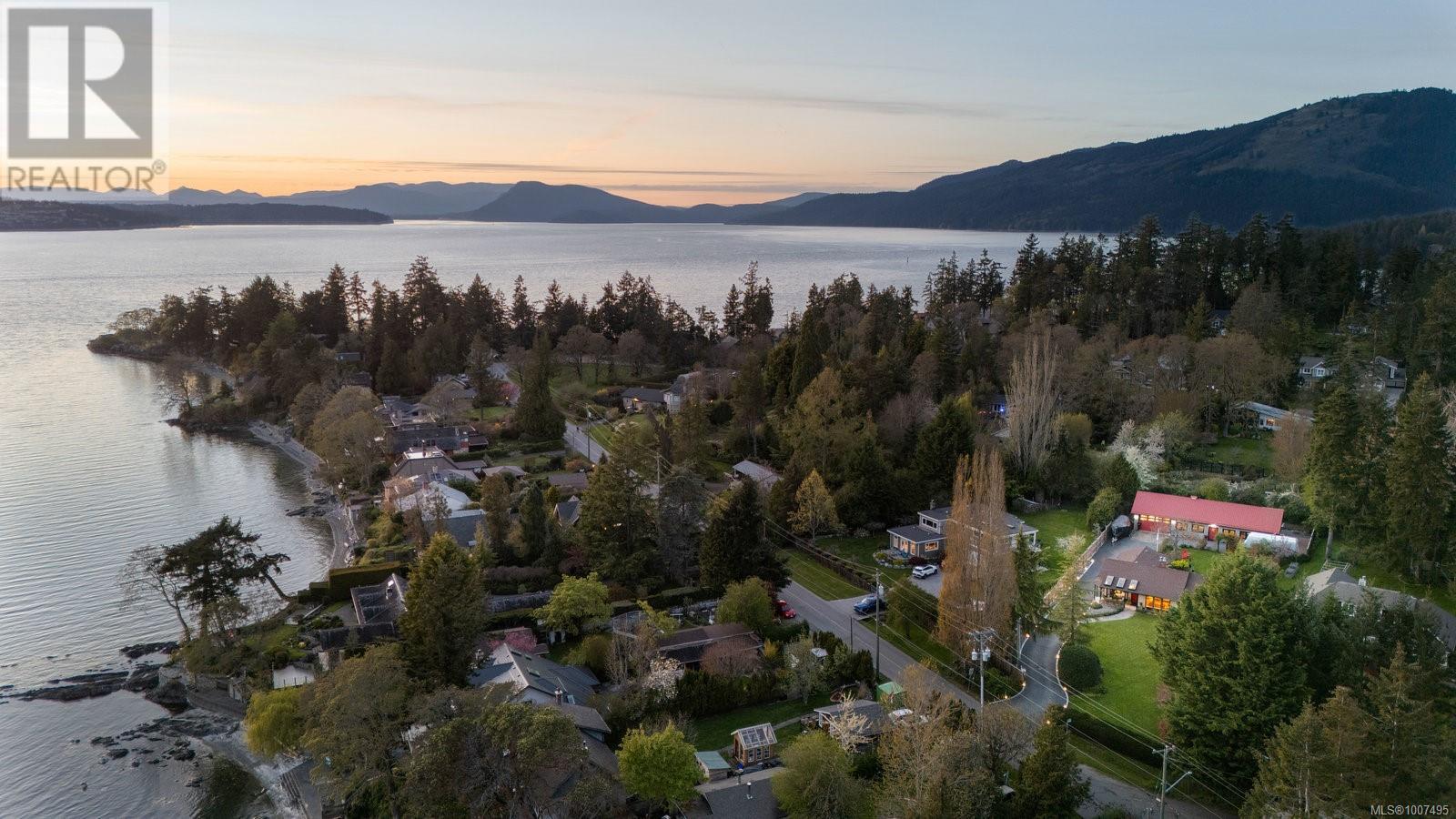  10807 Madrona Drive, North Saanich