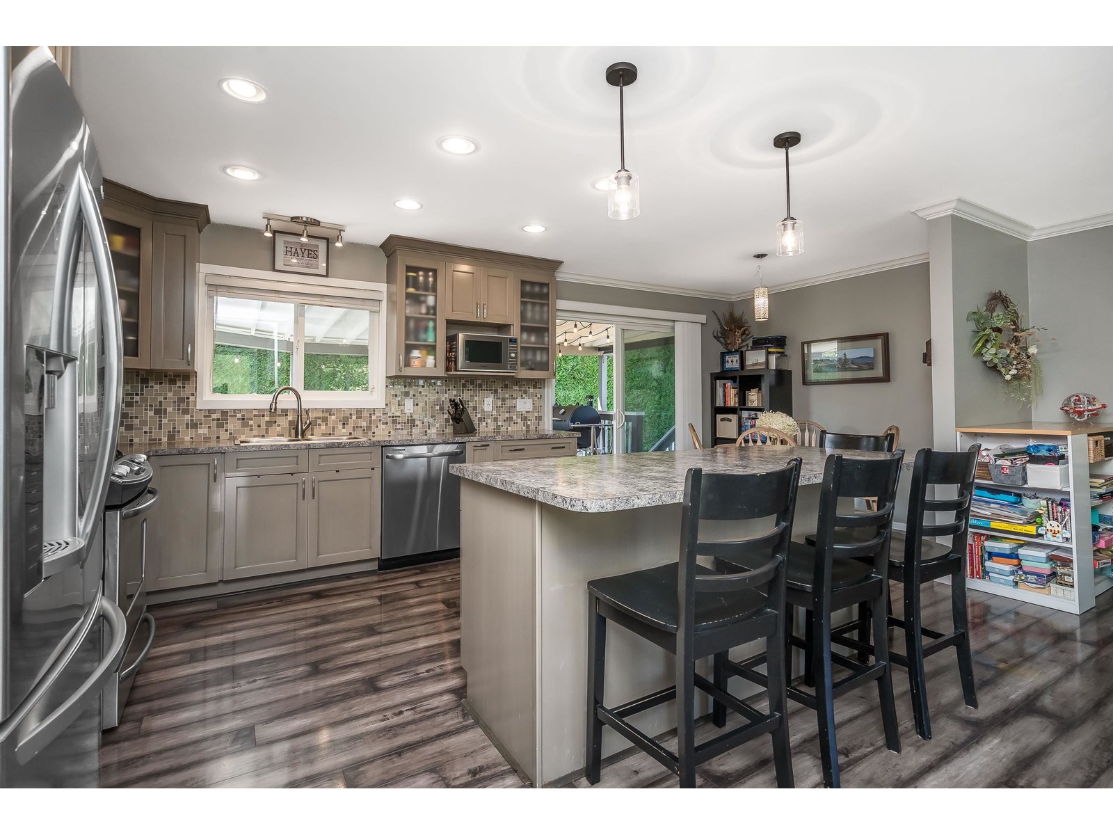 Photo 12 of 20712 52 Avenue, Langley BC