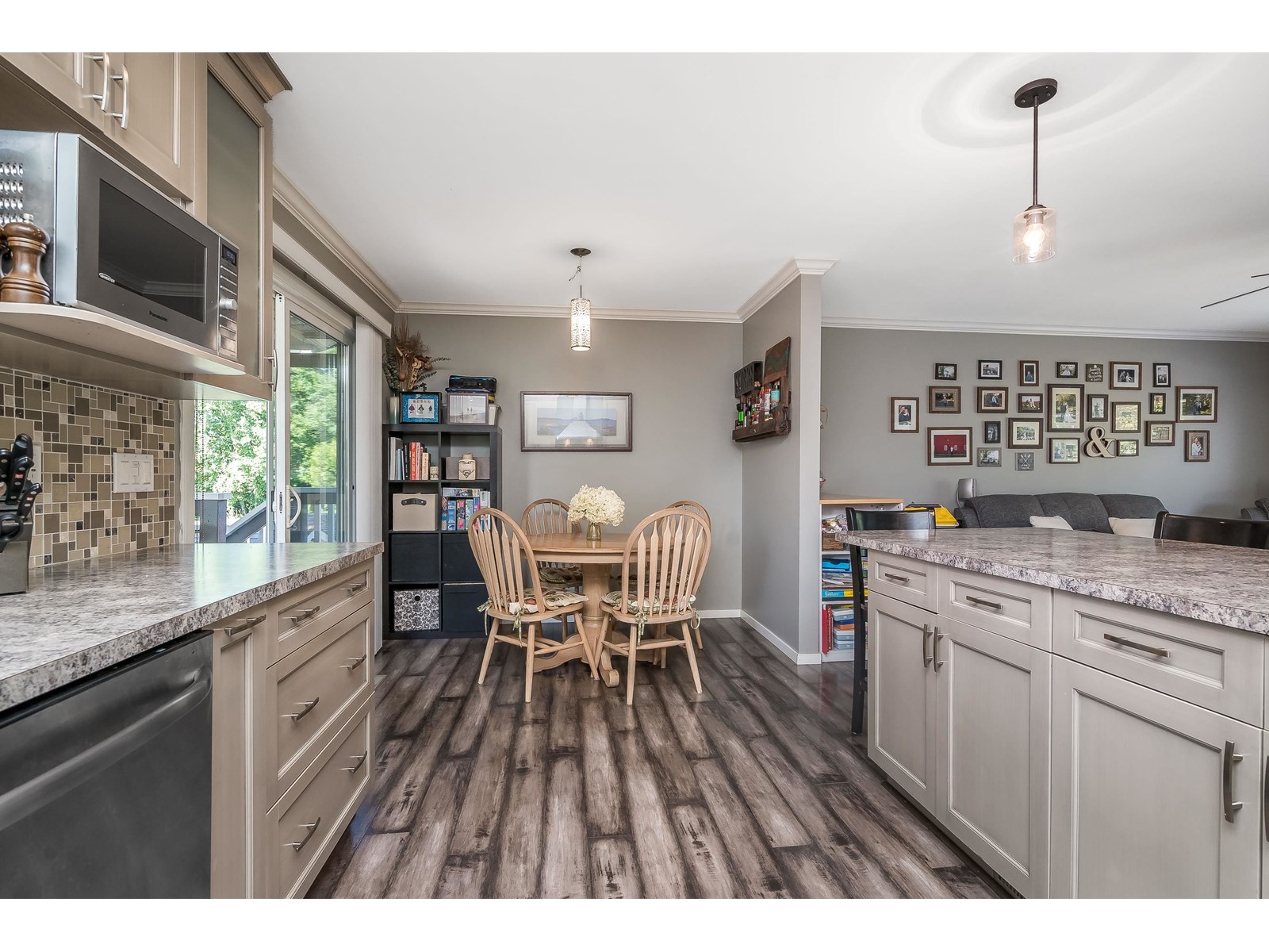 Photo 13 of 20712 52 Avenue, Langley BC