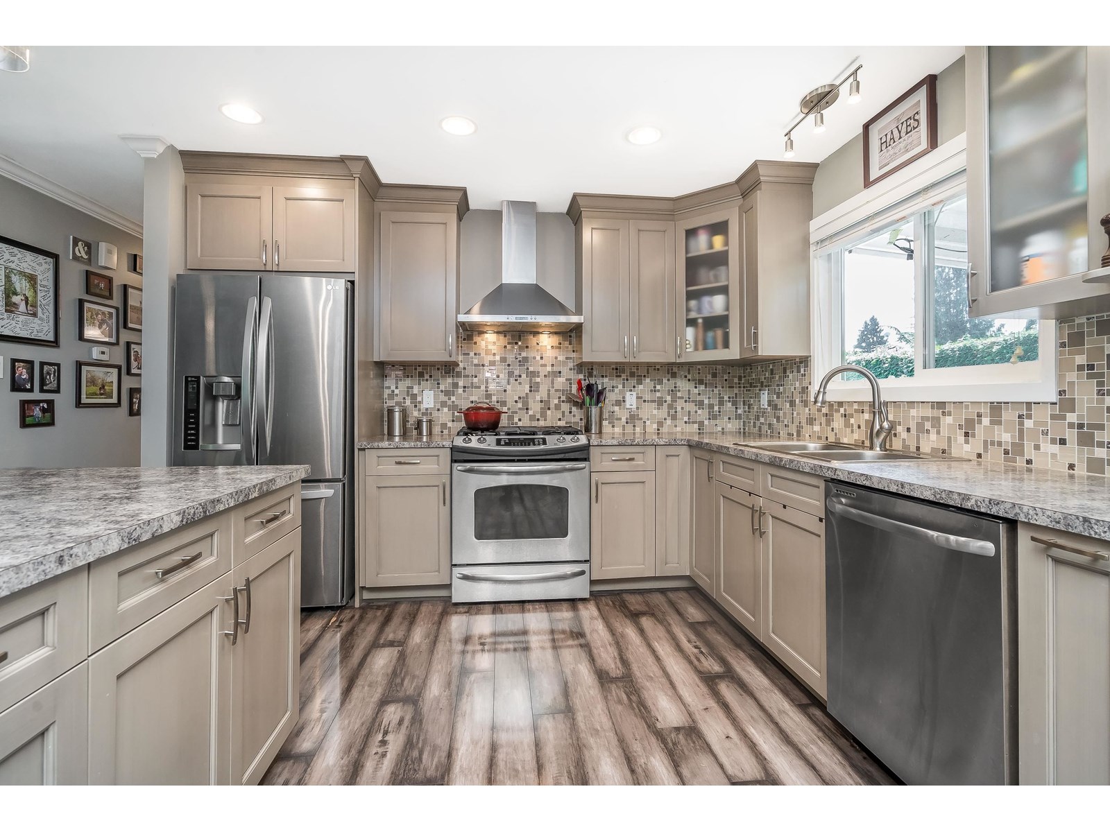 Photo 17 of 20712 52 Avenue, Langley BC