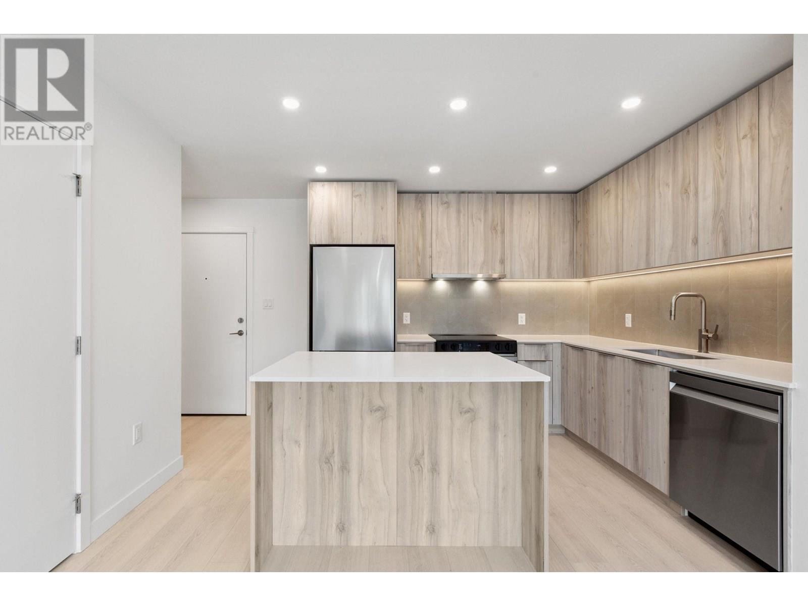 Photo 17 of Ph 617 3596 Malsum Drive, North Vancouver BC