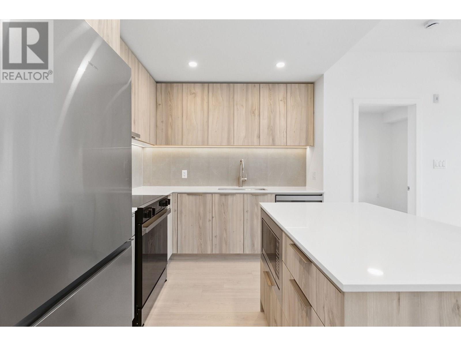 Photo 16 of Ph 617 3596 Malsum Drive, North Vancouver BC