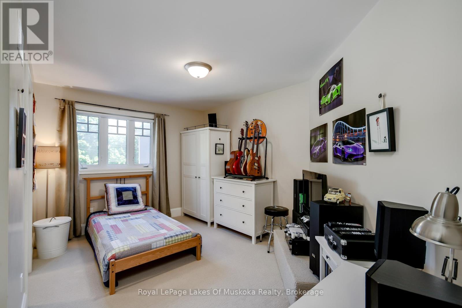 Photo 29 of 230 Ecclestone Drive, Bracebridge ON