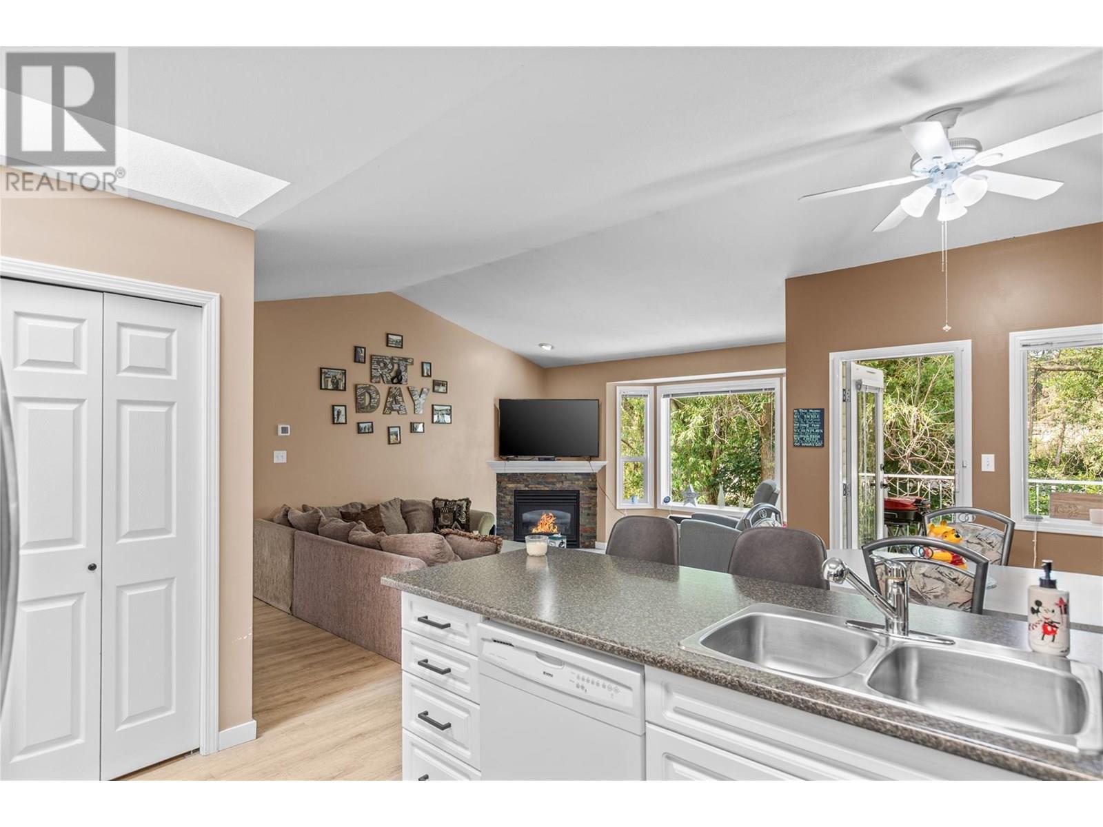 602 Browne Road Unit# 12, Vernon