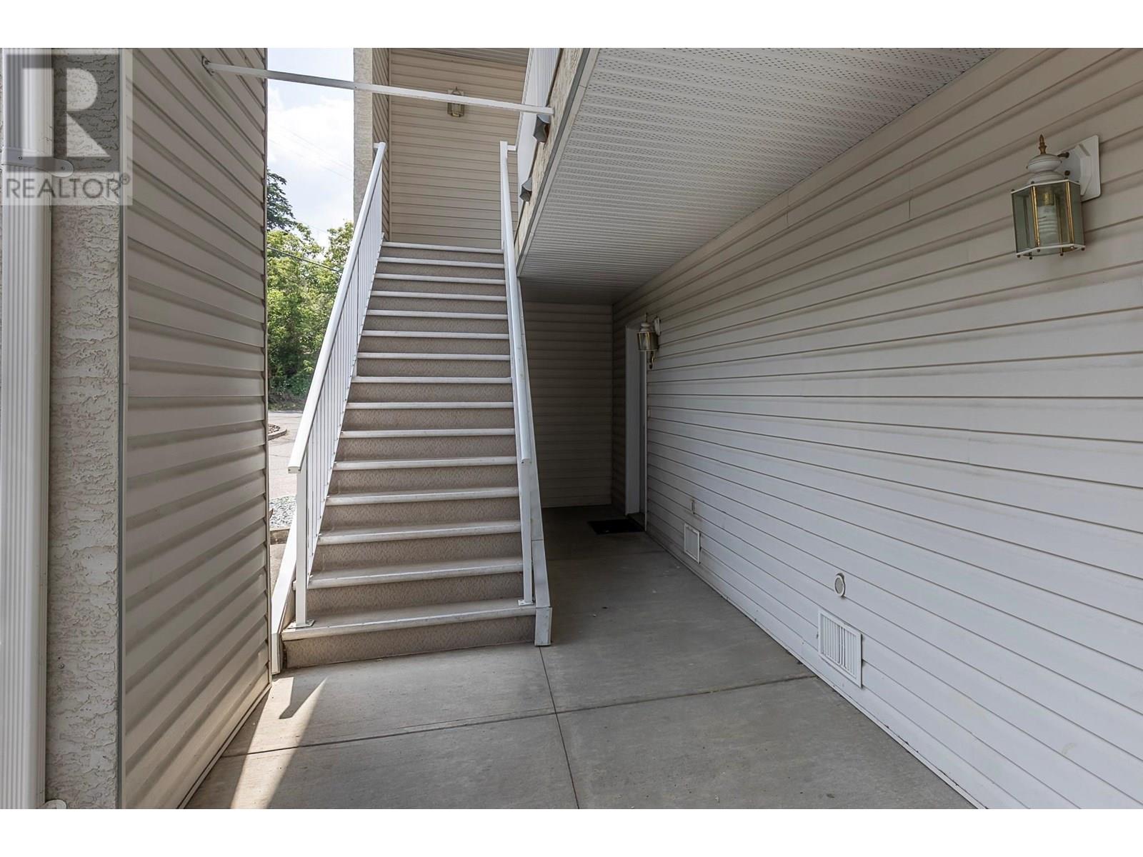 602 Browne Road Unit# 12, Vernon