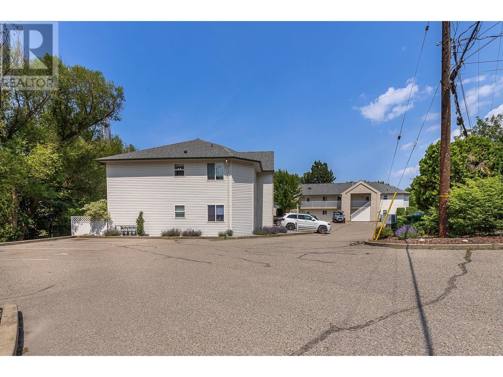 602 Browne Road Unit# 12, Vernon